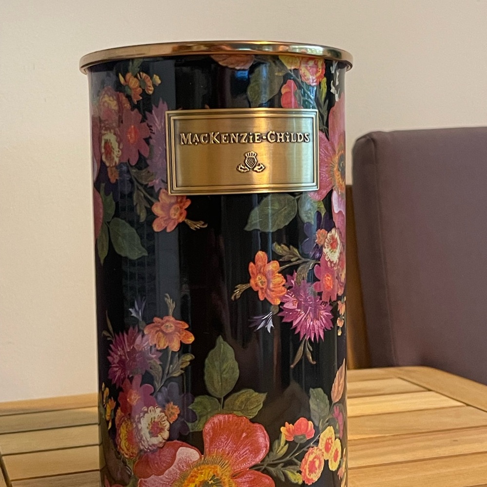 RETIRED/ MacKenzie-Childs black flower market UTENSIL HOLDER/ (rare item)